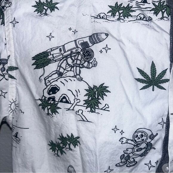 Eighty Eight Men’s Short Sleeve Casual Button Down Shirt Size Small - Picture 4 of 7